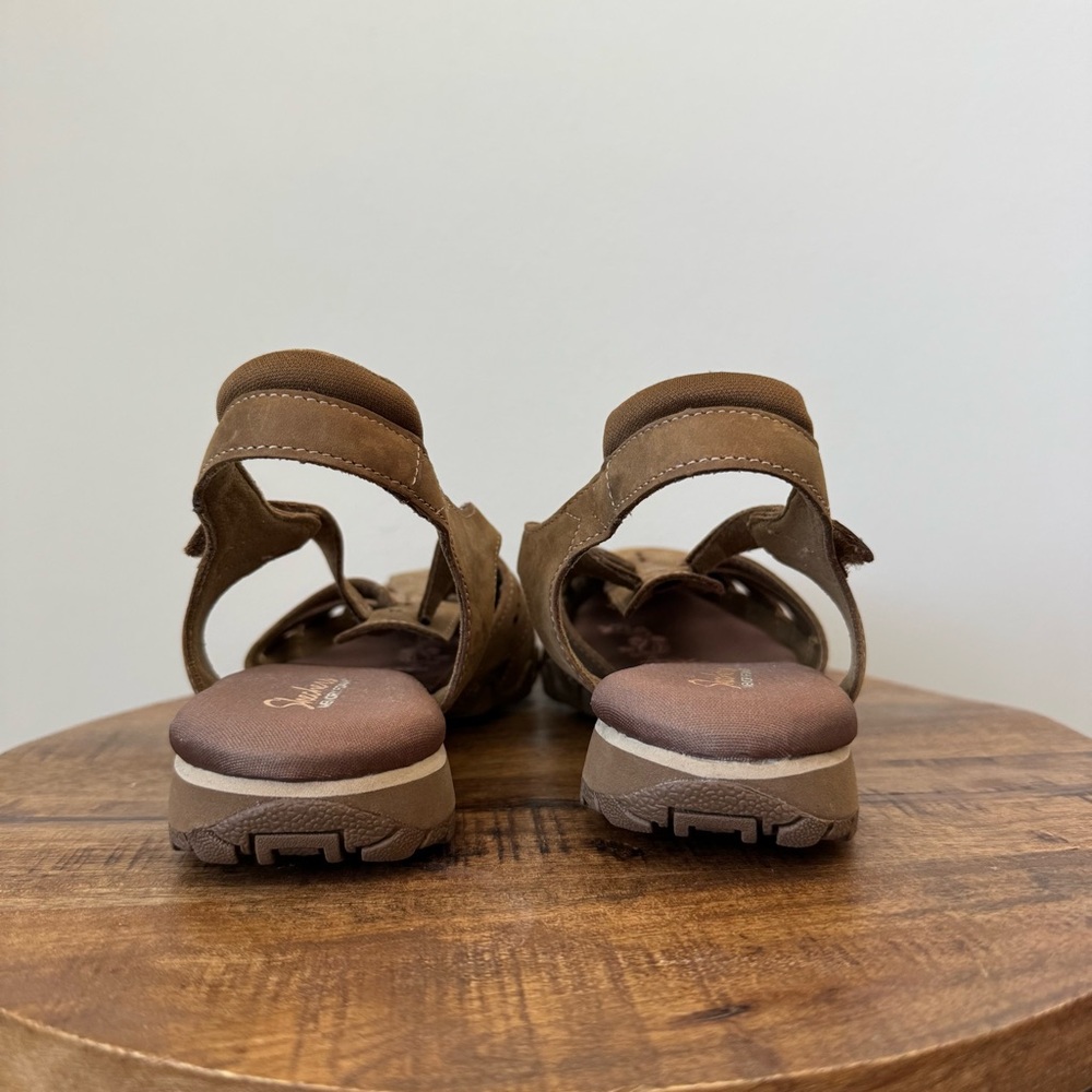 Skechers - Picture 6 of 8